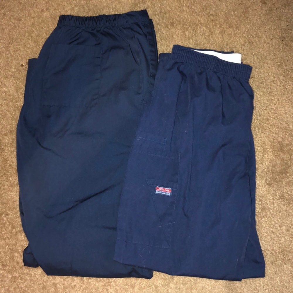 Scrub bottoms medium